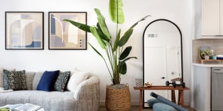The Louise Los Feliz Gallery 3
