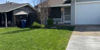 Nice and Clean 2 Bedroom 1 Bath Duplex in Orangevale Gallery 1