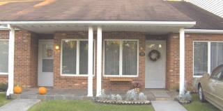 2 Bedroom 1 Bath Townhouse Gallery 1