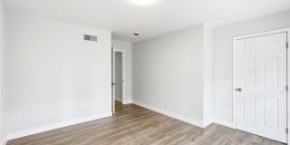 18932 Ballinger Street Gallery 22