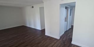 3918 La Mirada Dr N #7 Gallery 12