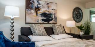 225 Vera Avenue Gallery 12