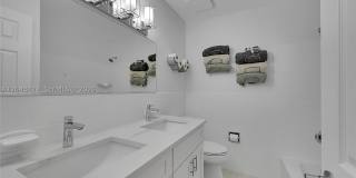 808 SW 12th Ct Gallery 24