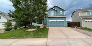 SPACIOUS TRI LEVEL HOME IN MONUMENT WITH MOUNTAIN VIEWS  WALKING DISTANCE TO DOWNTOWN MONUMENT!!! Gallery 1