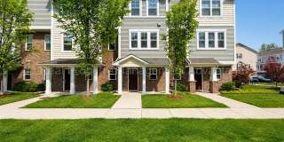 Modern 2020 Built Townhome Just Steps from Downtown Ferndale! Gallery 1