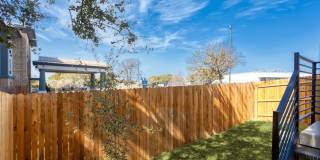 Luxury 3/2.5 Townhome Gallery 35
