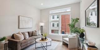 720 Thompson Street Gallery 10