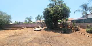 Single Story Senior Home 55+ community- Newly Remodeled- Ready To Move In. Gallery 41