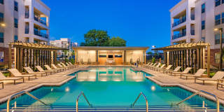 District Midtown Gallery 10