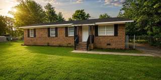 220 Ebony Lane Gallery 1