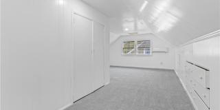 624 Chapel Street Gallery 16