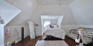 5br,1.5ba, FREE off-street parking, huge front porch, central AC, big backyard, recently remodeled, FREE washer/dryer  & 1 min walk to High St. Gallery 31