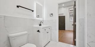 1637 W GIRARD Avenue Gallery 7