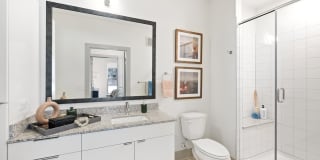 The Oliver Gallery 32