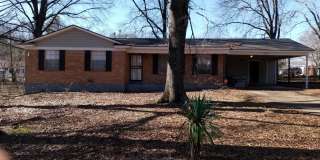 Welcome to 3743 Lakehurst Dr! Gallery 1