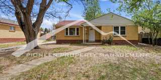 Spacious Home with Washer/Dryer and Fenced Yard Gallery 1