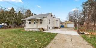 21118 Wellington Avenue E Gallery 11