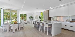 1070 Del Harbour Drive Gallery 1