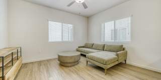 Brioso at the Bridges Gallery 16