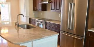 Harleston Village Town Home - Steps to the Battery, Colonial Lake and King Street! Gallery 5