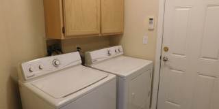 GORGEOUS SINGLE STORY WITH MANY UPGRADES*3 BEDROOMS*SPARKLING POOL AND SPA! Gallery 5