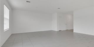 19550 Fairhill Ct Gallery 4