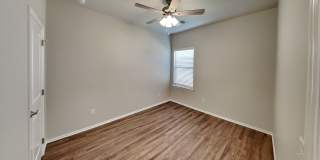 Luxury 3 Bedroom 2 Bathroom Townhome in Piedmont Schools- Neighborhood Park Gallery 17