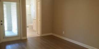 Completely Renovated 3rd Floor condominium with panoramic views GARAGE INCLUDED! Gallery 32