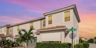 1810 Noel Place Gallery 1