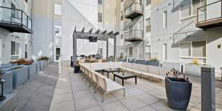 The Maxwell Downtown Des Moines Gallery 168