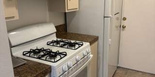 UPSTAIRS 2 BED UNIT IN ROSEVILLE!! Gallery 8