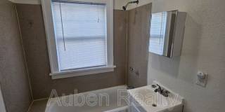 5411 Harrison St. Gallery 7