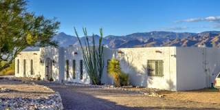 Breathtaking Sunsets, Spacious Living and your own Private pool! Gallery 1