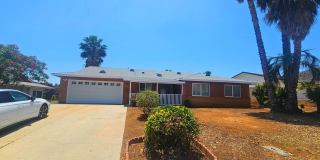 Single Story Senior Home - Newly Remodeled- Ready To Move In. Gallery 1