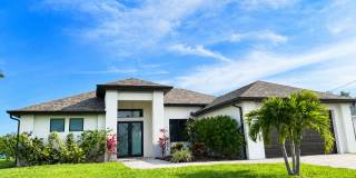 Move In Special! Pool Home with Canal View Gallery 1