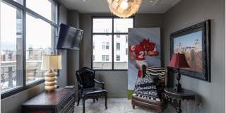 401 W Watson Street Gallery 18