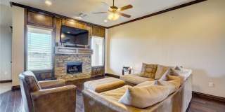 $500 Off First Month's Rent!!! St James Park Home in Norman - Community Pool!  Available in Now! Gallery 25