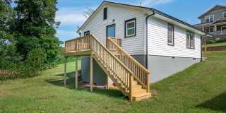 2 Bed, 1 Bath Home in Downtown Greenville Available Gallery 12
