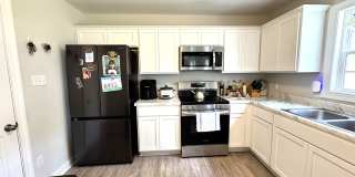 Beautiful Home! Convenient to Camp Lejeune! Gallery 13