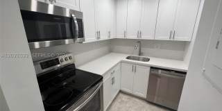 10415 N Kendall Dr Gallery 2
