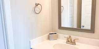 2 Bedroom Townhome Located Close to Post Gallery 19