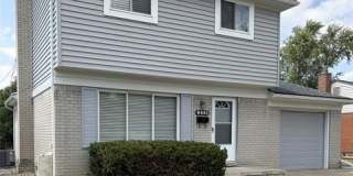 8461 FORREST Drive Gallery 1