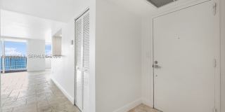 1420 Brickell Bay Dr Gallery 4
