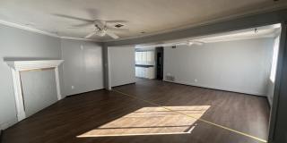 209 Laurel St Gallery 1