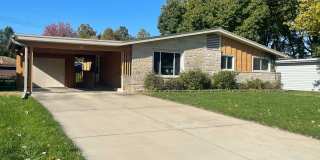 Charming Mid-Century Modern 3 bedroom on the West Side $1700 per month Gallery 1