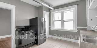 81 Saranac Gallery 14