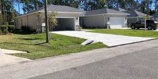 Newly Built Duplex in Beautiful Pine Lakes Gallery 1