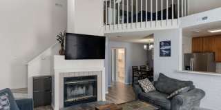 Amazing 1 bedroom Condo & Large Loft Gallery 1