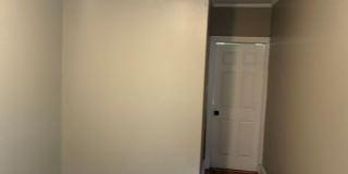 Charming and cozy 1st floor 2.5 bedroom. 1 bath Gallery 5
