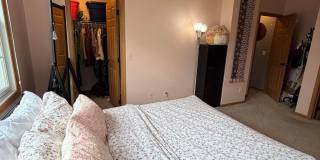 5205 Wabash River Street Gallery 22